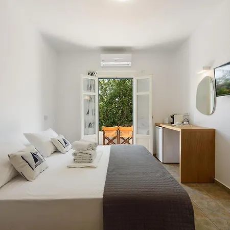 Bilia Hotel Naousa (Paros)