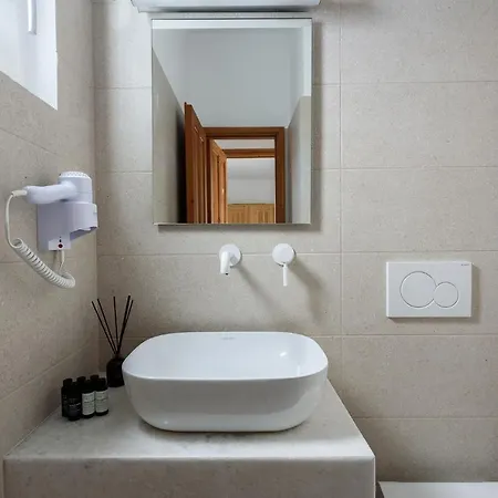 Bilia Naousa (Paros)